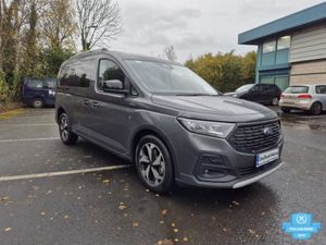 Ford Tourneo Connect /2026/1.5 PETROL PLUG-IN HYBR - Image 3