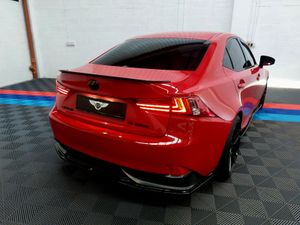 162 IS 300 H SPORT - Image 4