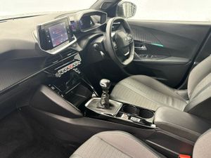 Peugeot 2008 1.2 ALLURE *FREE HAMPER* €75 P/W - Image 3