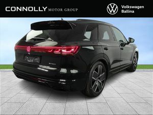 Volkswagen Touareg R HYBRID 462BHP - Image 3