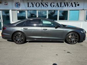 Audi A8 Audi Luxury / Plug in Hybrid / Glass Sunro - Image 3