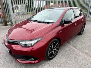 Toyota Auris HEV Luna Sport *HUGE SAVINGS* - Image 2