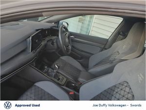 Volkswagen Golf 1.5 TSI 130HP R-Line - Image 4