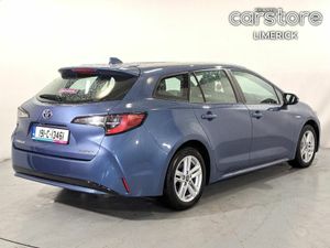 Toyota Corolla 1.8 Hybrid Aura Hatchback - Image 3