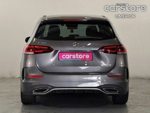 Mercedes-Benz B-Class B180 AUTO AMG Line - Image 4