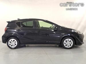 Toyota Aqua 1.5 HYBRID AUTO - Image 2