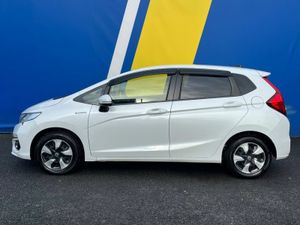 Honda Fit L-PACKAGE 1.5 HYBRID // FULL SERVICE HIS - Image 3