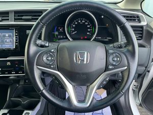 Honda Fit L-PACKAGE 1.5 HYBRID // FULL SERVICE HIS - Image 4