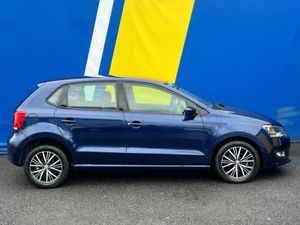 Volkswagen Polo TRENDLINE 1.2 TSI // PARKING SENSO - Image 2