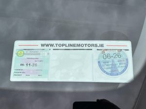 ==7 SEATER//PAN ROOF//AUTO//NEW NCT//SERVICED== - Image 2