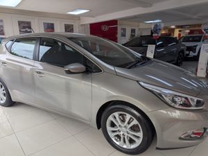 Kia Ceed  1.4d 2015 - Image 4