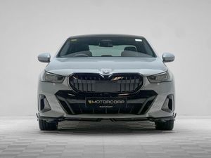 BMW 5-Series 530E M SPORT *PAN ROOF* - Image 2