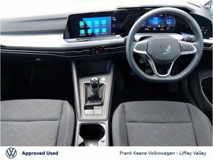 Volkswagen Golf LIFE 2.0 TDI 115HP *REAR VIEW CAME - Image 2