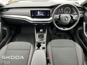 Skoda Octavia AMBITION 2.0 TDI 115HP 5DR - Image 2