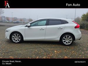 Volvo V40 2.0 DIESEL AUTOMATIC D4 MOMEMTUM HATCHBA - Image 4