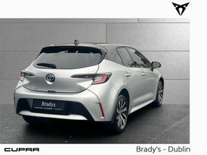Toyota Corolla 1.8 Hybrid Luna Sport Hatchback - Image 3