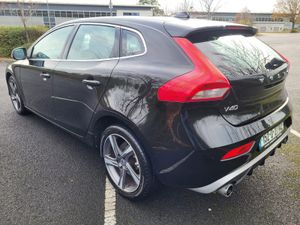 2015 VOLVO V40 2.0 D2 R-DESIGN - Image 4