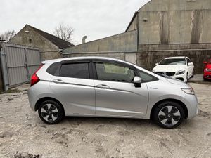 Honda Fit Hybrid 2016 - Image 3