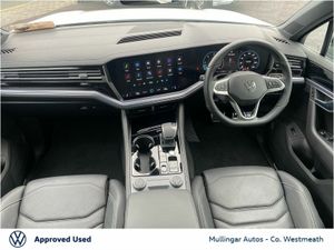 Volkswagen Touareg 3.0TDI R-Line Black edition 5 s - Image 3