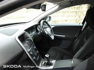 Volvo XC60 D4 (181hp) FWD SE - Image 4
