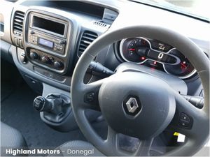 Renault Trafic TRAFIC LL30 ENERGY DCI 120 BUS - Image 2