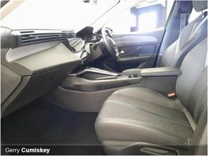 Peugeot 308 1.5 BlueHDi 130bhp Allure - Image 4