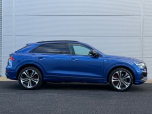 232 Audi Q8 60 TFSI e Competition - Image 4