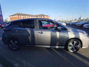 NISSAN LEAF 62KWH SV - Image 4