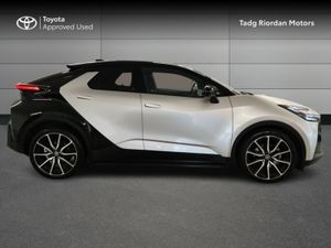 Toyota C-HR PHEV GR Sport PREMIERE - Image 3
