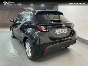 Toyota Yaris Yaris Hybrid 115 Luna - Image 3