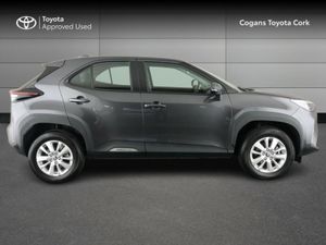 Toyota Yaris Cross YARIS CROSS LUNA - Image 3