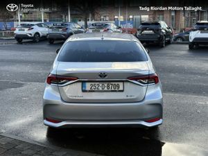 Toyota Corolla SALOON LUNA SPORT*** DEMO SALE *** - Image 4