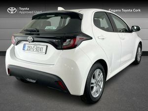 Toyota Yaris Hybrid Luna - Image 2