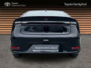 Toyota Prius LEATHER HEATED SEATS // REAR CAMERA & - Image 4