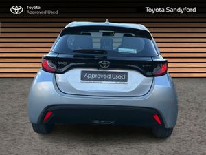 Toyota Yaris HYBRID LUNA // REAR CAMERA // TOYOTA - Image 4