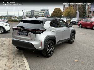 Toyota Yaris Cross LUNA SPORT BI TONE - Image 2