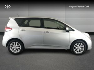 Toyota Verso LUNA SKYVIEW 4DR - Image 3