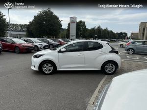 Toyota Yaris HYBRID LUNA 4DR AUTO*** GUARANTEED €1 - Image 4
