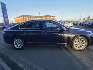 VOLKSWAGEN PASSAT 2.0TDI BUSINESS AUTOMATIC - Image 4