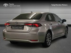 Toyota Corolla HYBRID LUNA SPORT 4DR AUTO - Image 2
