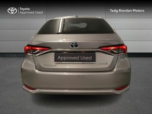 Toyota Corolla HYBRID LUNA SPORT 4DR AUTO - Image 4