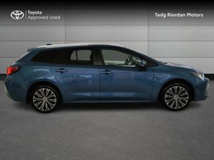 Toyota Corolla HYBRID SOL T/S - Image 3