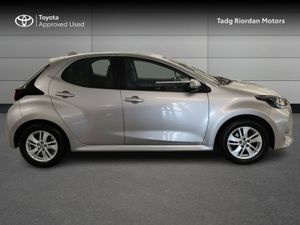 Toyota Yaris 1.0 LUNA - Image 3