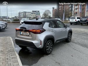 Toyota Yaris Cross YARIS CROSS LUNA SPORT *** DEMO - Image 2