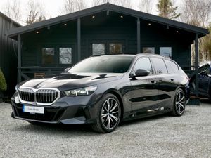 2025 BMW 530e M Sport Touring 299BHP - Image 3