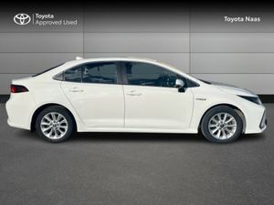 Toyota Corolla 1.8 HYBRID SALOON - Image 3