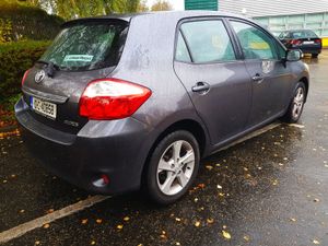 10 TOYOTA AURIS NCT TAX Warranty V.Clean Car - Image 4