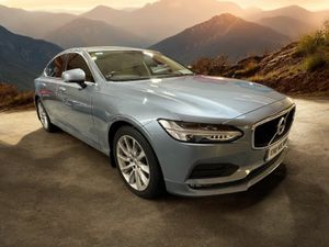 2017 Volvo S90 D4 2.0L 190hp Momentum Geartronic - Image 3