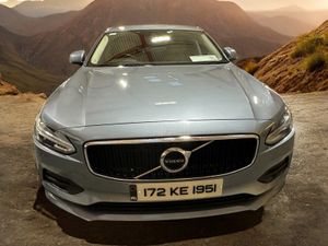 2017 Volvo S90 D4 2.0L 190hp Momentum Geartronic - Image 4