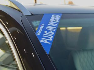 Hyundai Santa Fe 1.6 Plug in Hybrid 4WD Executive - Image 4